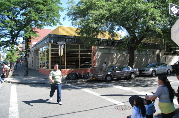 Queens Library Corona