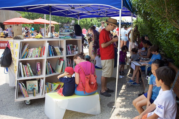 We add drawing to the Uni reading room at Brooklyn Bridge Park