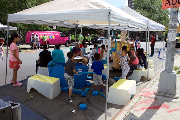 Uni at East Harlem farmers market play street