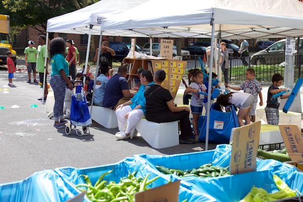 Uni at East Harlem farmers market play street