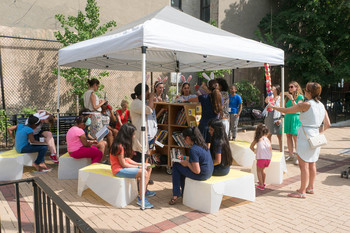 Uni Portable reading room at White Park East Harlem 2017