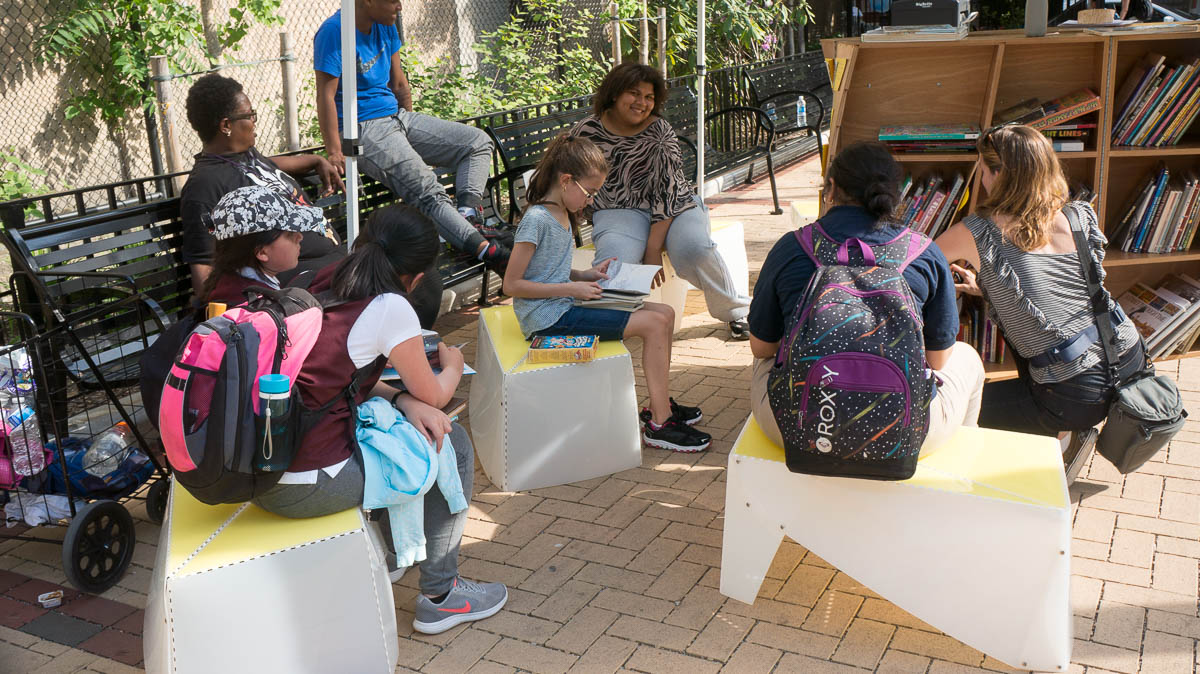 Uni Portable reading room at White Park East Harlem 2017