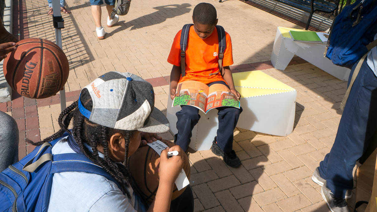 Uni Portable reading room at White Park East Harlem 2017