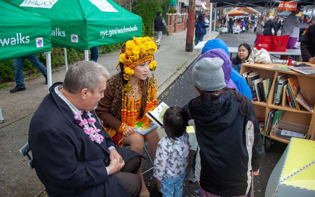 READ and EXPLORE on Woodside Ave with Drag Queen Story Hour