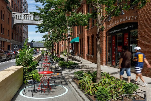 Chelsea-Market-Outdoors-Seating