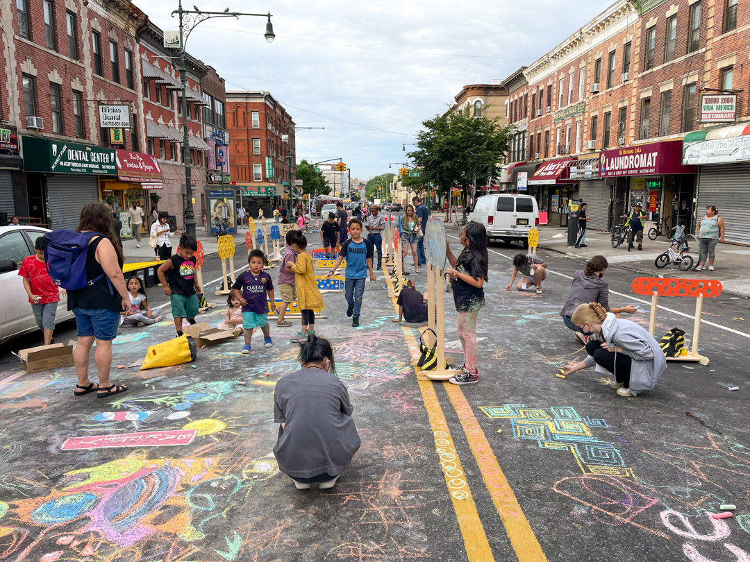 09_2022-06-11-183524_5ave_39st-40st_1080px