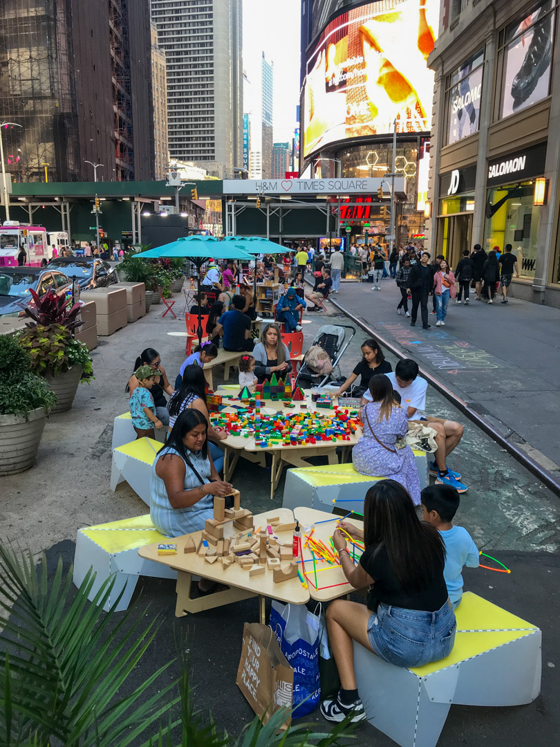2023-09-02-155329_broadwayplaza_41st-42st
