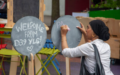 Street Lab helps District 39 youth leaders connect with residents at Kensington Plaza