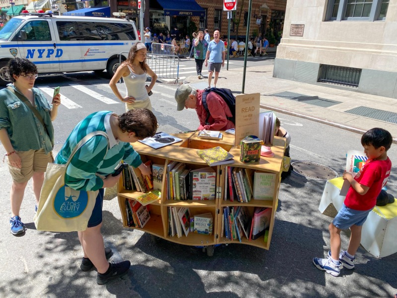 2025-05-18-102848_christopherst_waverly-greenwichave