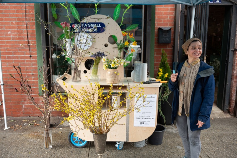 2023-04-02-141014_fultonst_soxfordst-sportlandave