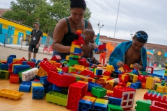 04_2018-07-06-160943_shelteringarmspool_1080px